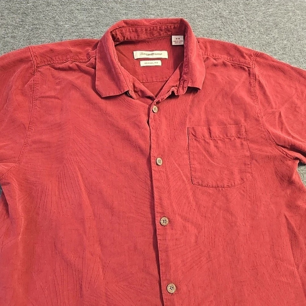 Tommy Bahama Shirt Men's Medium Red S/S 100% Silk Original Fit Island Textured